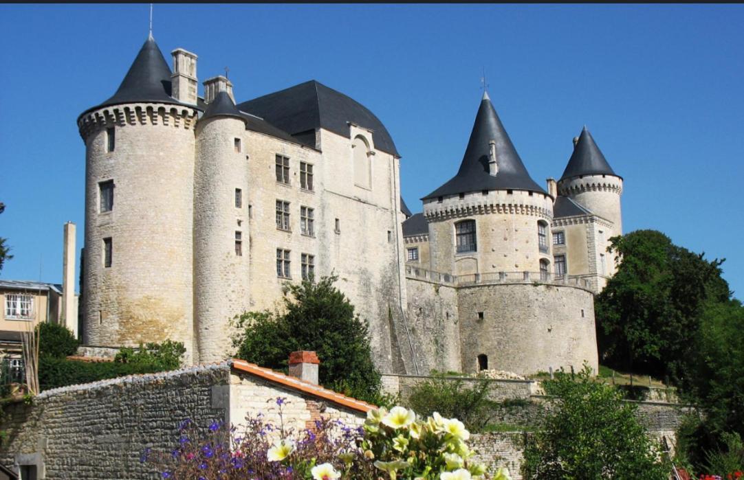 La Tuilerie Bed & Breakfast Verteuil-sur-Charente Екстериор снимка