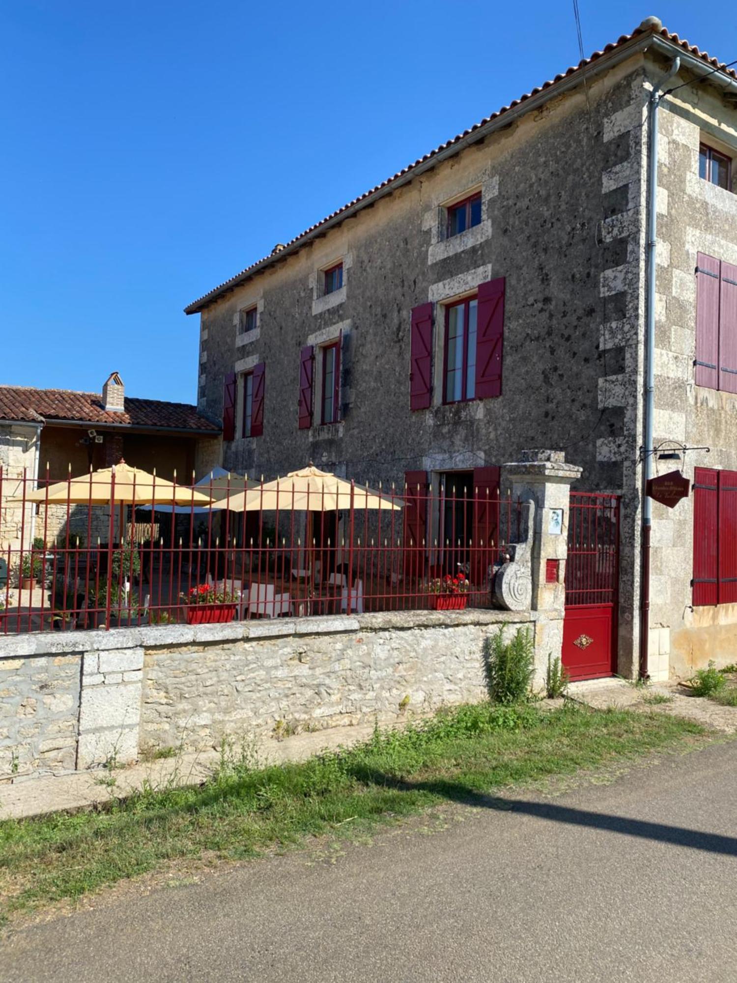 La Tuilerie Bed & Breakfast Verteuil-sur-Charente Екстериор снимка